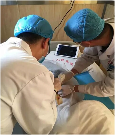 Wireless Palm Ultrasound Used in Critical Care